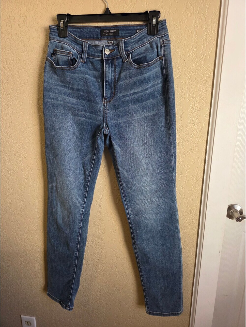 Judy Blue High Rise Slim Fit Jeans Medium Wash Size 7/28 Non-Distressed